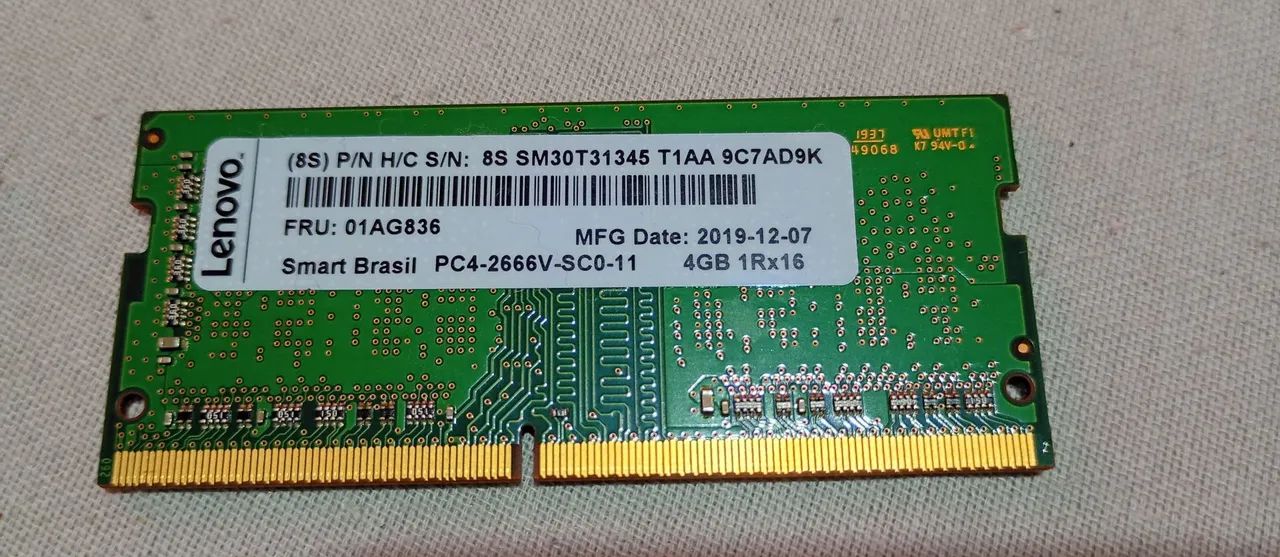 Memória RAM 4 GB.