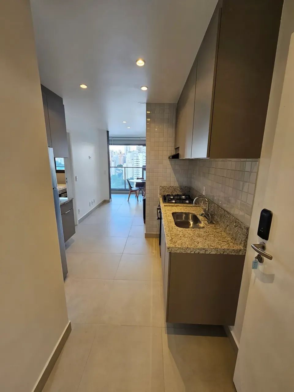 APARTAMENTO NOVO COM 1 DORMS E UMA VAGA DE GARAGEM. - Foto 4