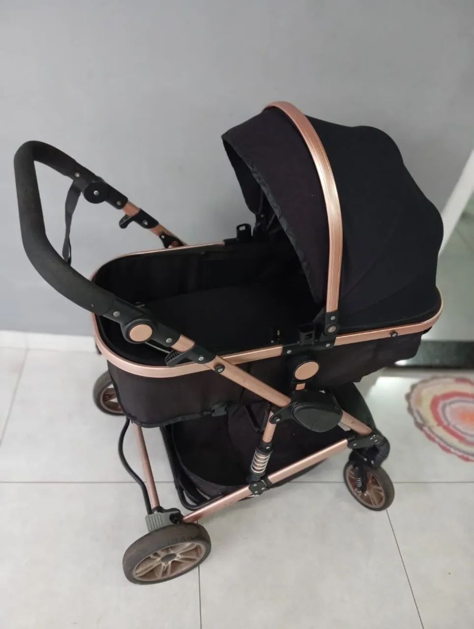 Carinho de bebê modelo europeu 