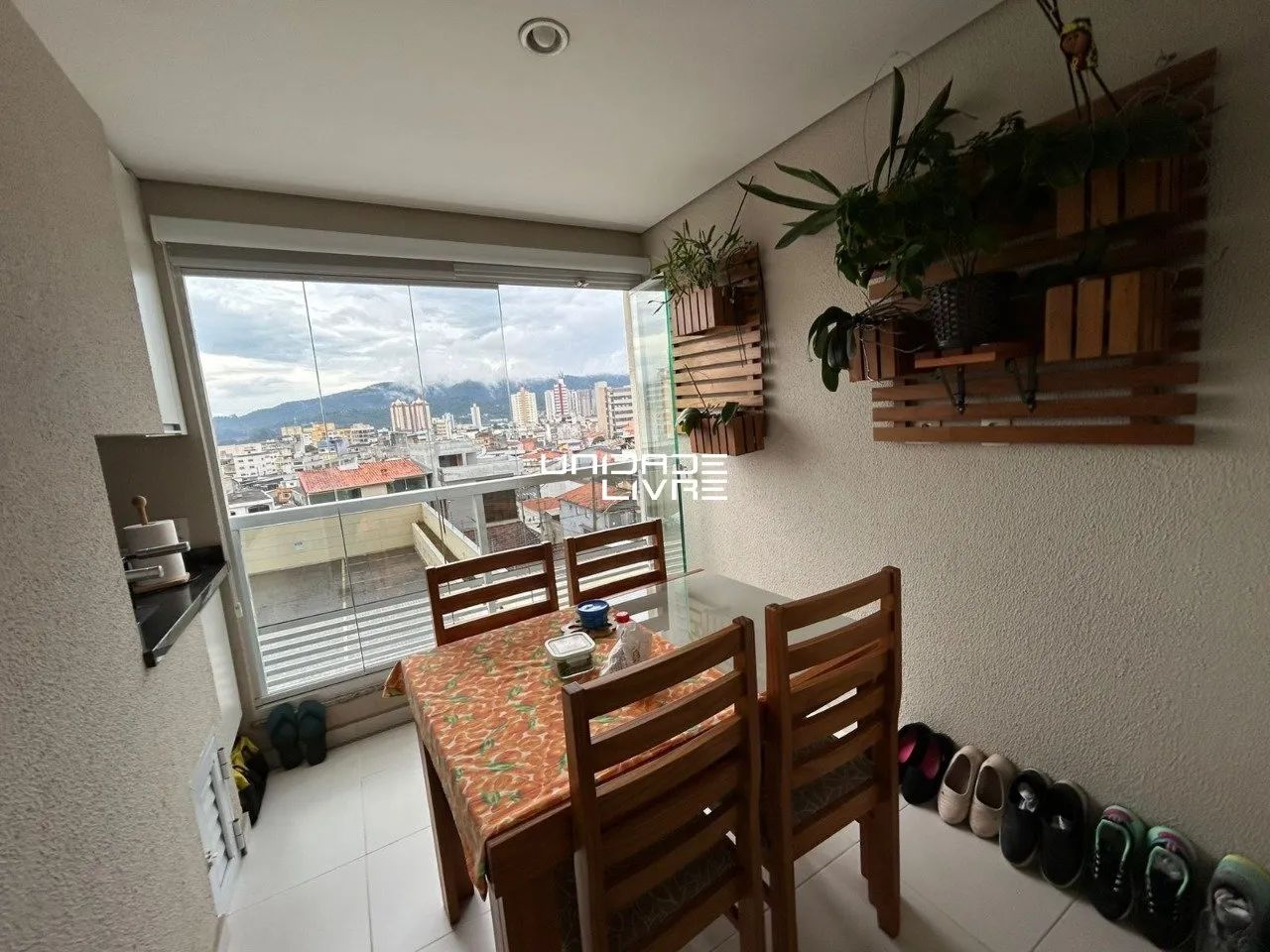Apartamento 2 Dormitórios (1 Suíte) - Centro com Vista para a Serra - Foto 4