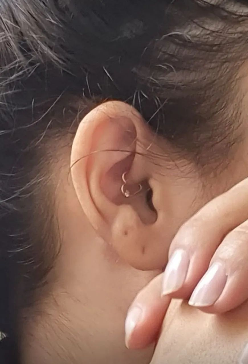 Piercing de Orelha Coração Com Zirconia em Ouro 18k