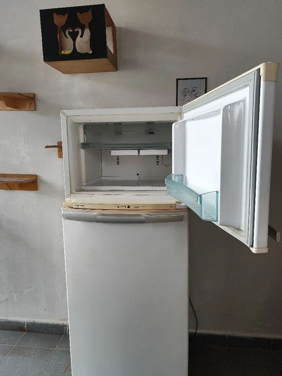Geladeira com Freezer