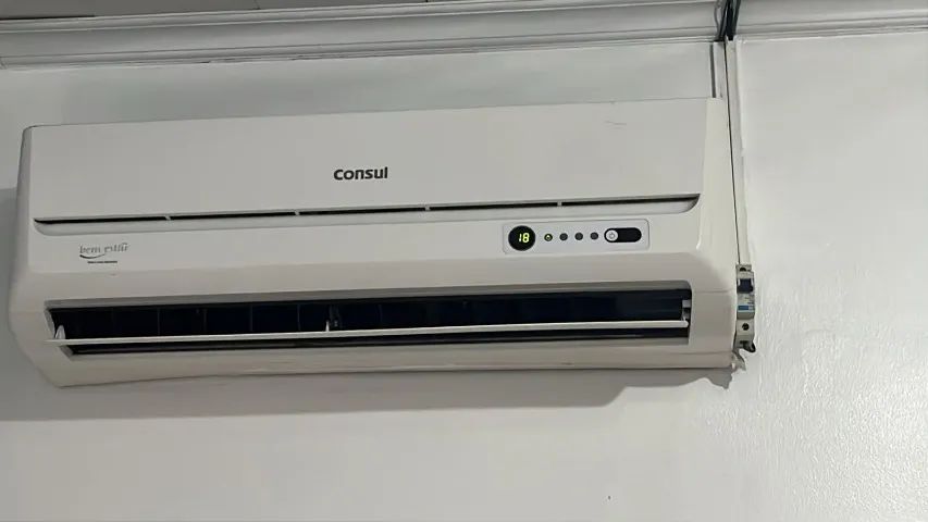 CENTRAL DE AR - 9 MIL BTUS - FUNCIONANDO