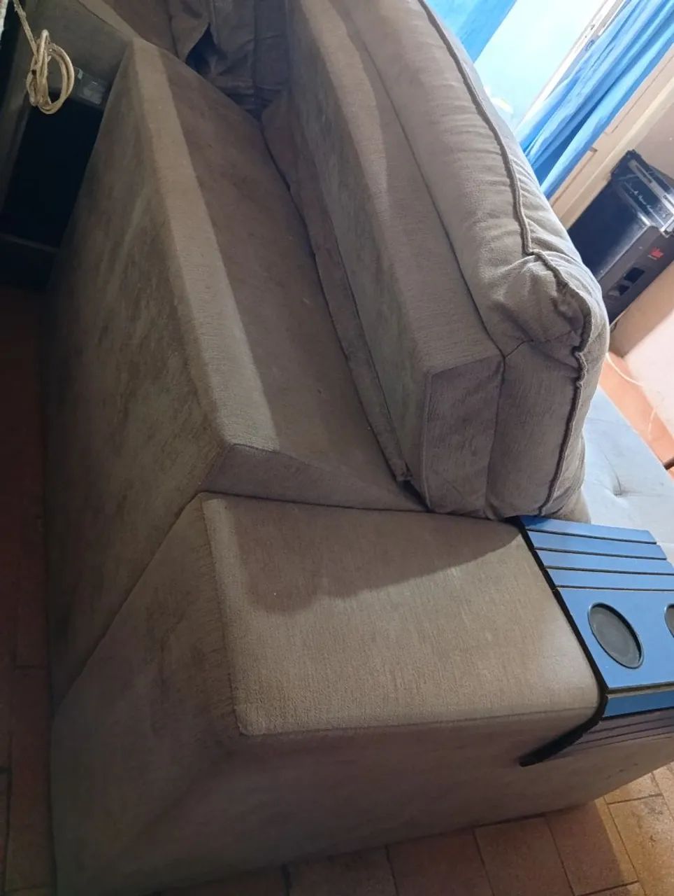Sofá retrátil maravilhoso