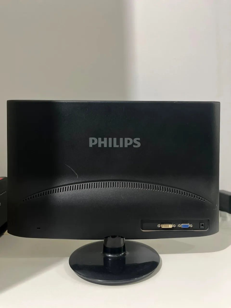 Monitor Philips 19" LED funcionando com fonte - Foto 2