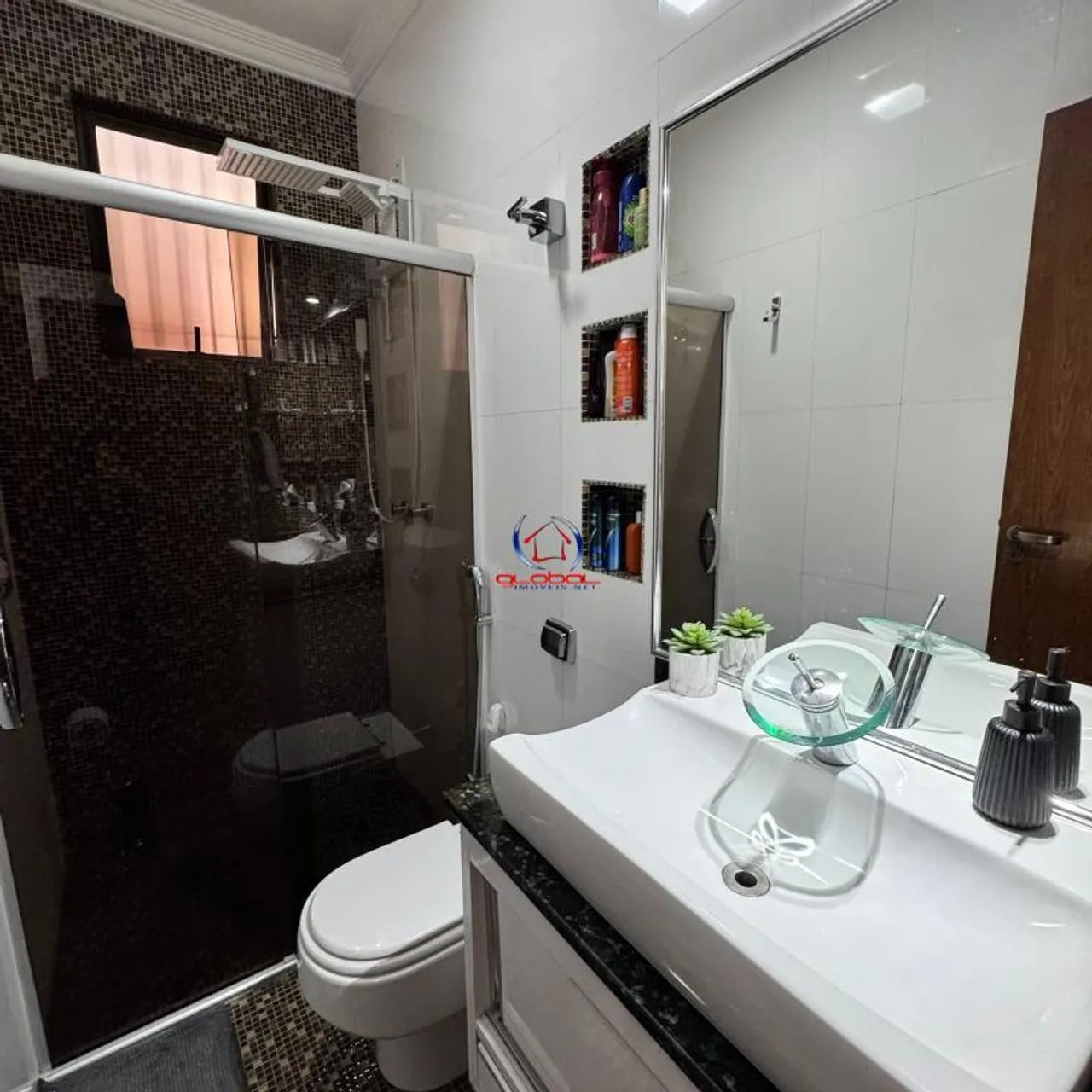 Casa Geminada Linear com 3 Quartos, Hidromassagem e Aquecimento Solar no bairro Castelo - Foto 5