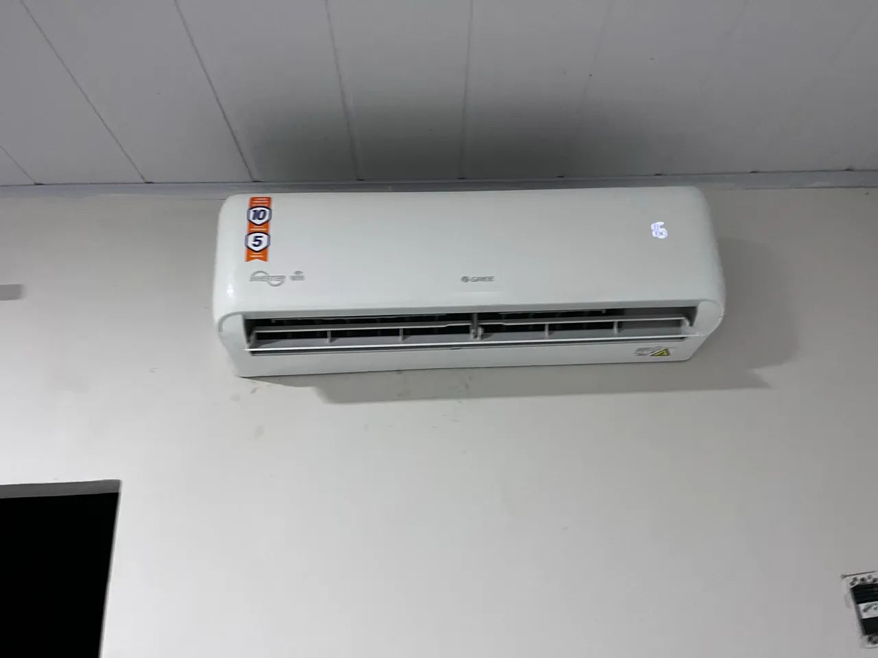 Vendo instalação de ar condicionado 