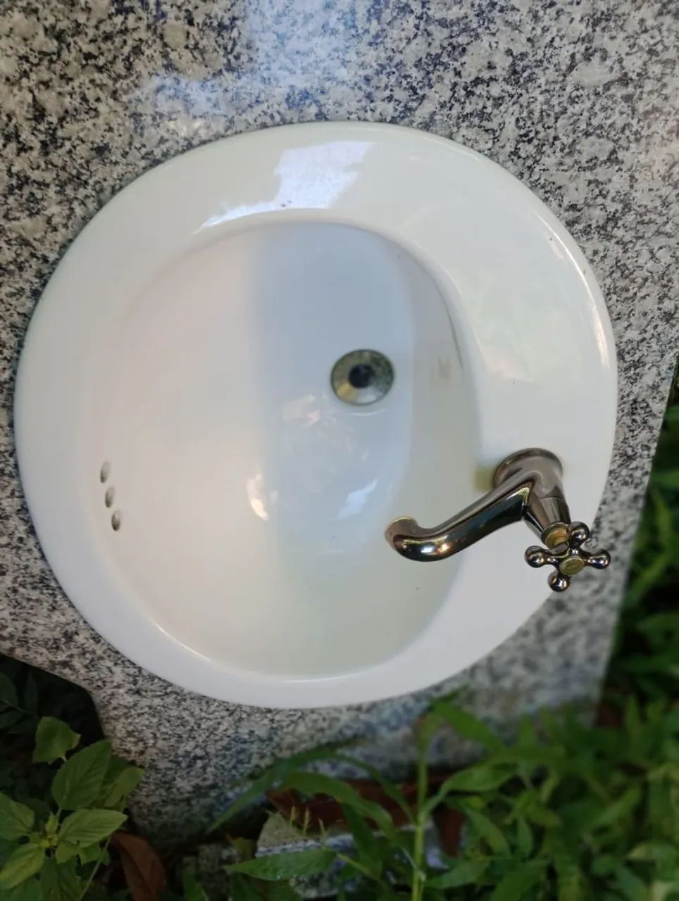 Louça de banheiro407687724280719361