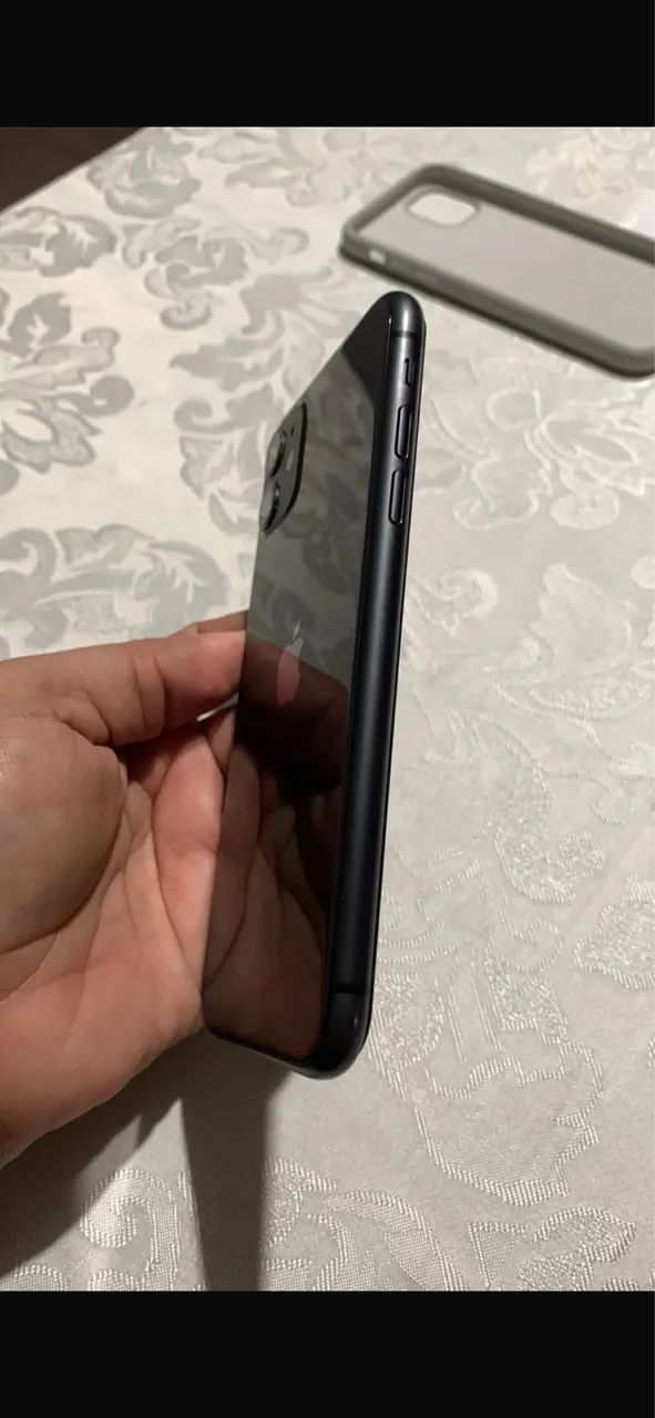 iPhone  11 128gb Único dono - Foto 2