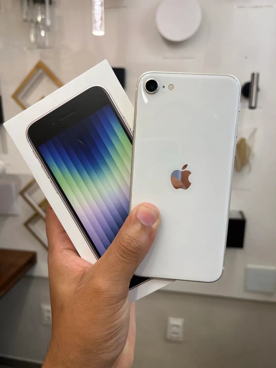 iPhone SE (3ª Geração) - 128GB