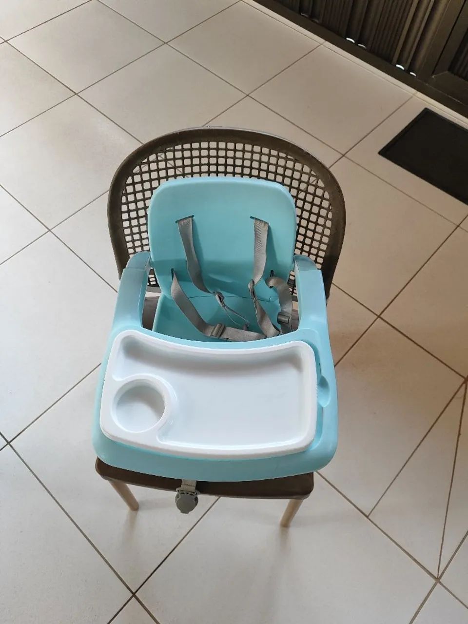 Assento para alimentação infantil 
