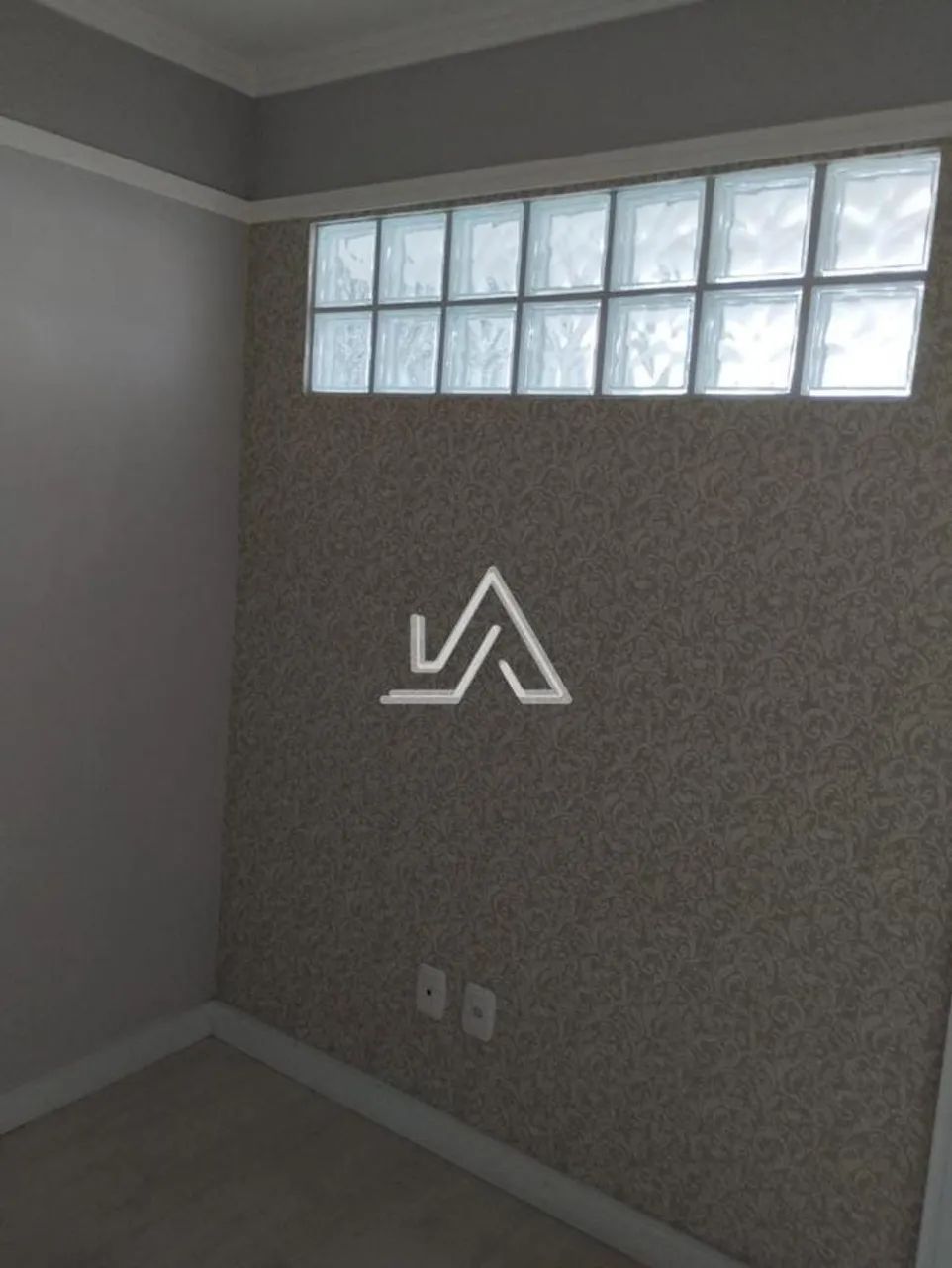 SALA COMERCIAL AÉREA ED. CENTAURO- COM 2 BANHEIROS E COZINHA MOBILIADA-SALA DE ESPERA E AR - Foto 4
