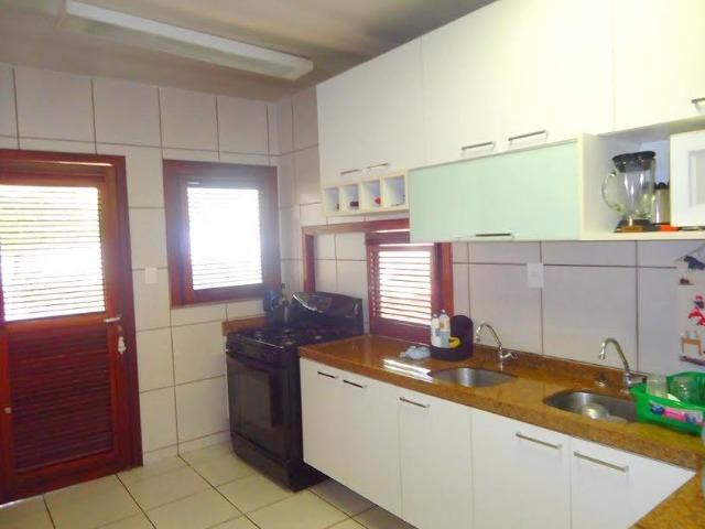 Casa plana em condomínio na Lagoa Redonda com 200m, 3 suítes e Piscina - Foto 18
