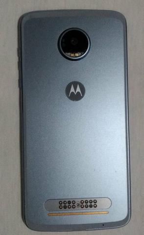 Moto z2 64 GB vendo ou troco em iPhone