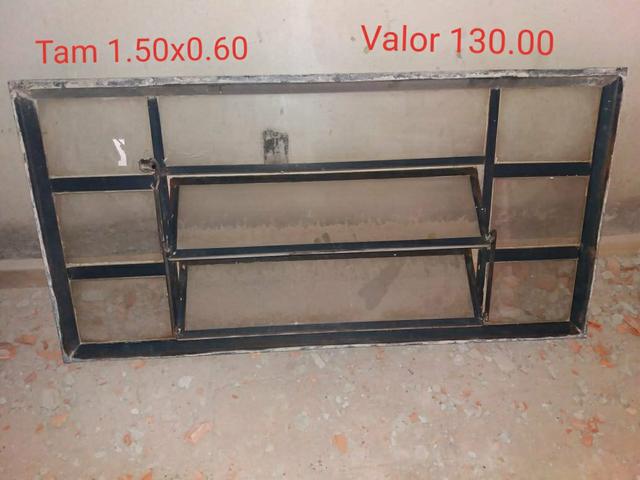 Janela Basculante com vidros