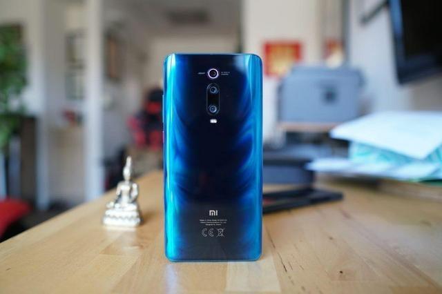 Xiaomi MI9 T Pro 64Gb 6 ram-Novos Versão Global- Mega promoção + Mi band 3 OU Airdots - Foto 2
