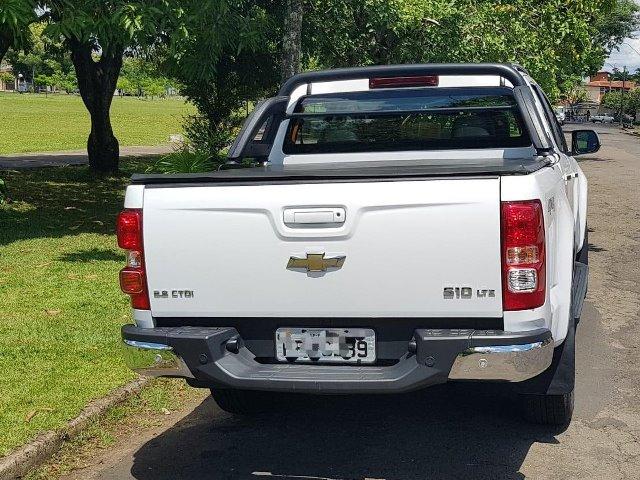 Vendo S10 novinha caminhonete conservada sem detalhes - Foto 4