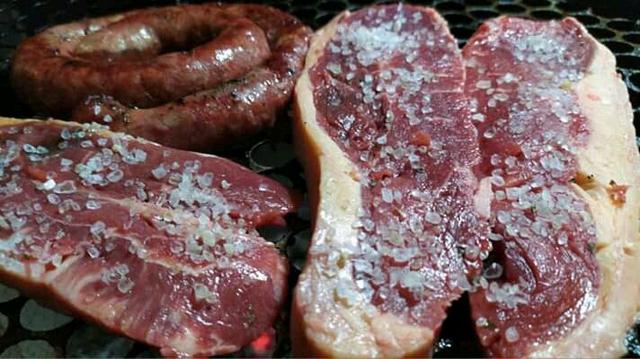 Promoção churrasqueiro e garçom so esse semana promoção valida so pra cidade de imperatriz - Foto 2