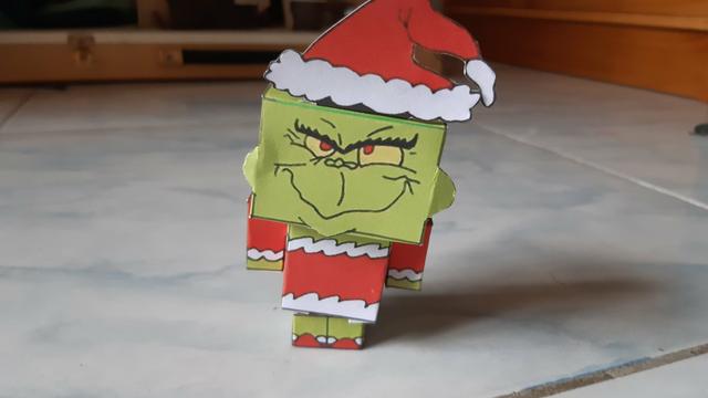 Grinch de papercraft