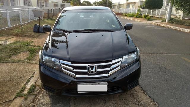 Honda City LX Flex 1.5 12/13 completo e super conservado