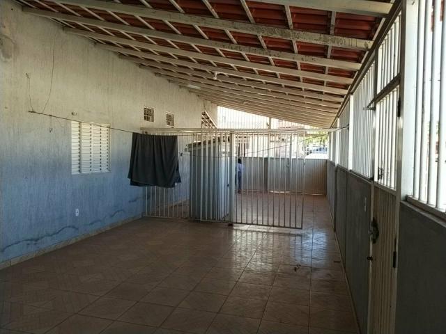 QNP 13 Excelente casa de esquina ótima para comércio BARATA - Foto 2