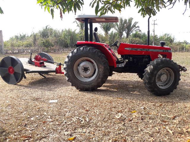 Trator 4X4 Massey Ferguson 283 - Foto 4