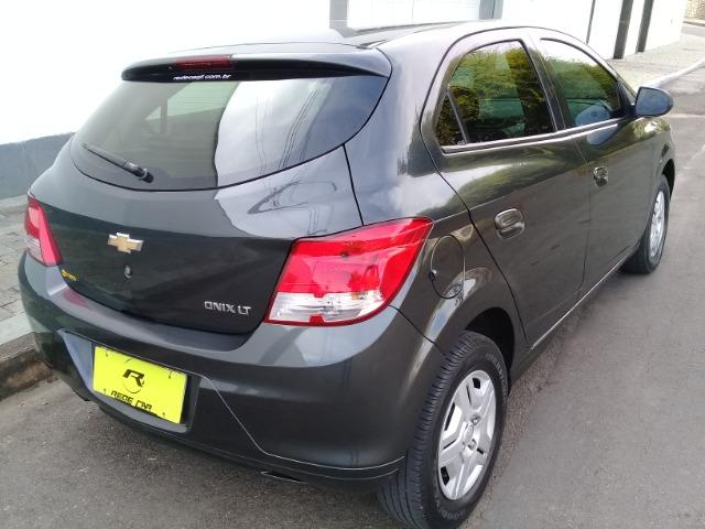 Chevrolet Onix LT 1.0 Completo,Muito novo! Sem detalhes! - Foto 6
