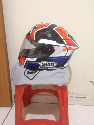 Capacete shoei agv