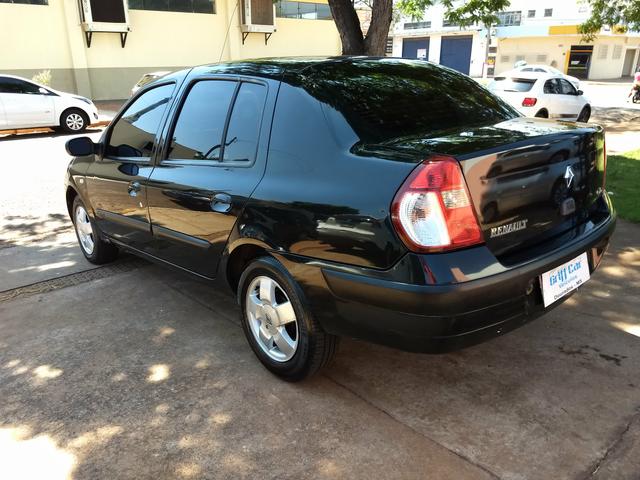 Clio sedan 1.6 - Foto 9