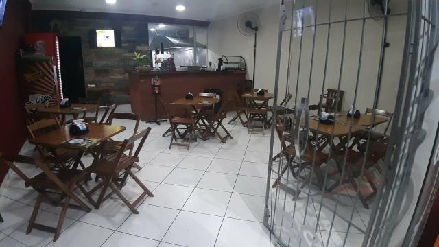 Lanchonete em funcionamento