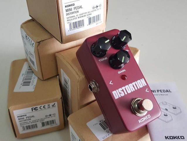 Pedal Booster compressor distorção distortion overdrive Kokko guitarra violão baixo