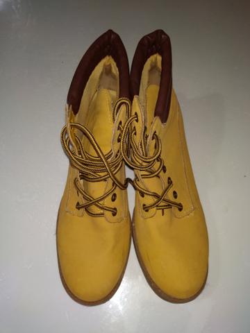 Bota feminina novíssima via Marte Tam 38