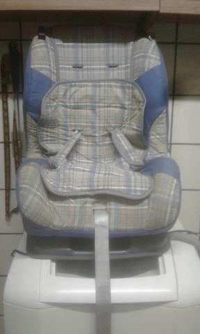 Vendo cadeirinha pra carro de 15 a 25 KG - Foto 2