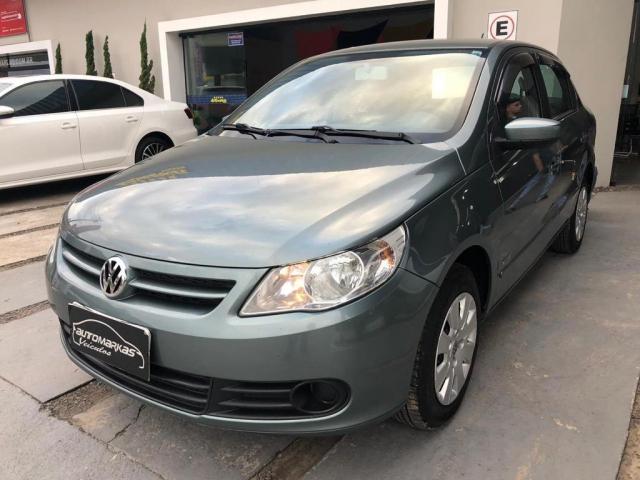 Volkswagen Voyage 1.0 completo