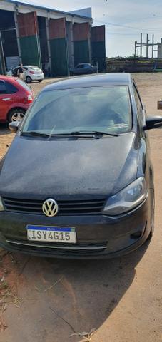 Fox 1.0 preto 2012 4 portas