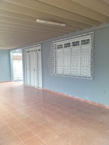 Alugo casa no tropical - Foto 2