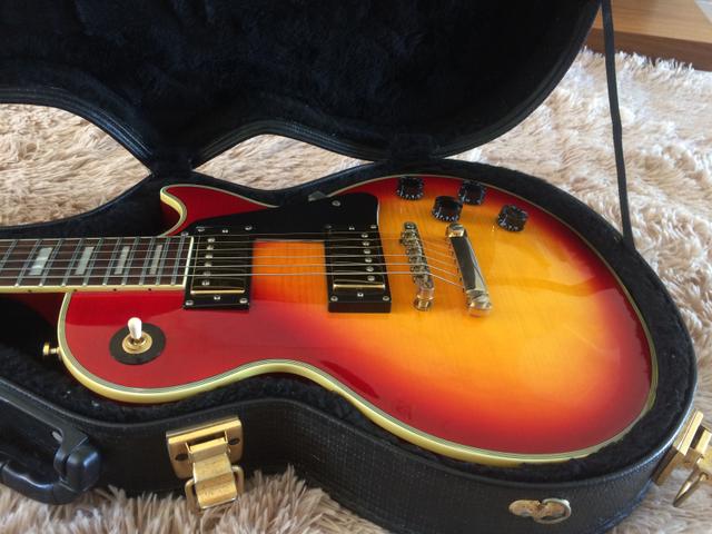 Guitarra Epiphone Les Paul Custom com case - Foto 3