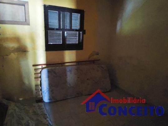 C10 - Residência com 04 dormitórios em ótima região - Foto 4