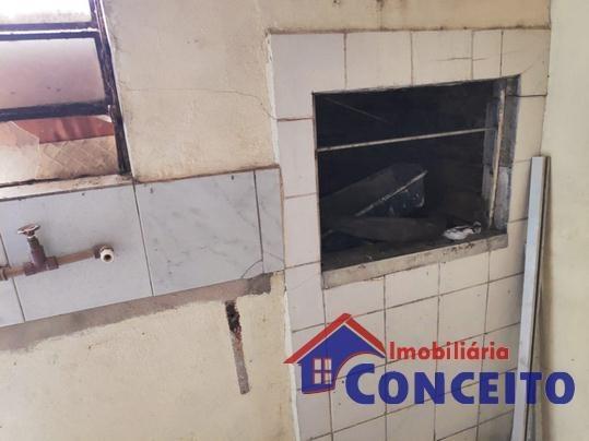 C10 - Residência com 04 dormitórios em ótima região - Foto 14