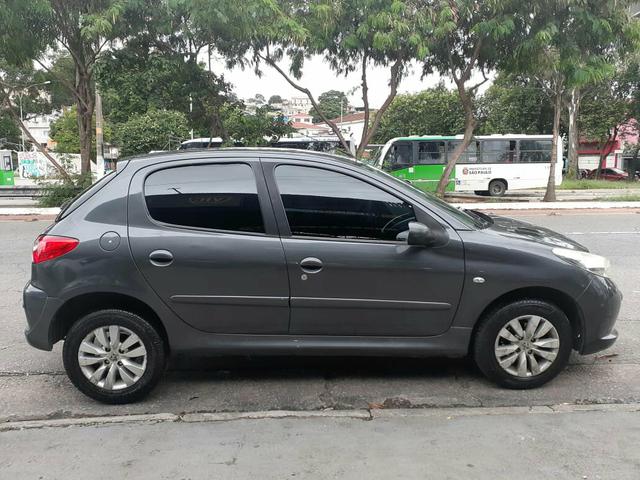 Peugeot 207 XR 1.4 Flex 2012 Completo - Foto 4