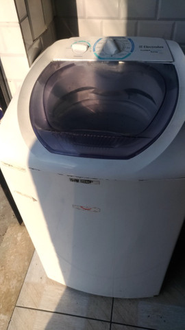 Vendo uma maquina de lavar de 6kg