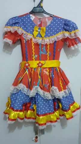 Vestido caipira junino tamanho 6