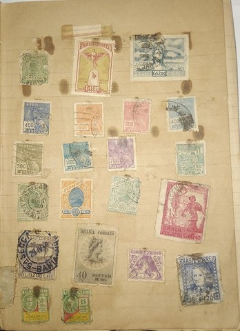 Vendo coleção de selos iniciada em 1942