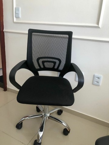 Cadeira de escritório nova