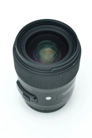 Lente Sigma Art 35mm 1.4 Seminova p/ Canon Fullframe e APS