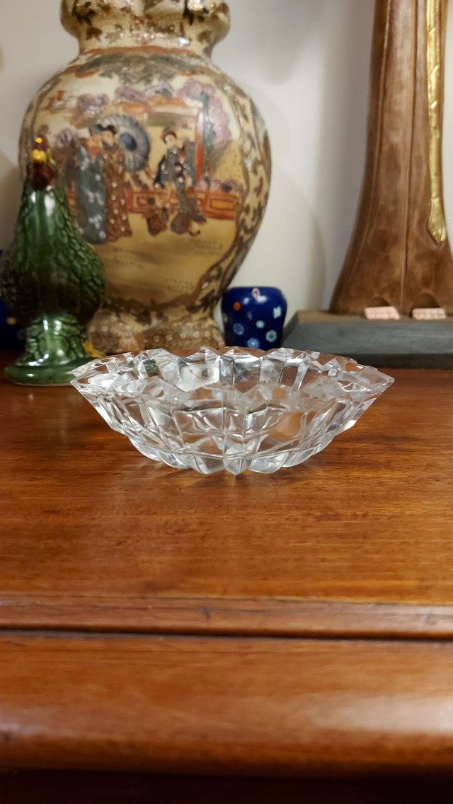 Antigo cinzeiro em vidrão. - Foto 5