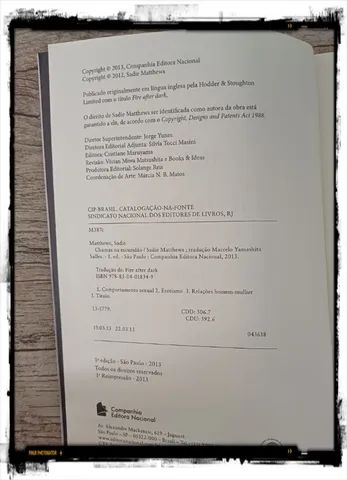 Livro: Chamas na escuridão - Foto 3