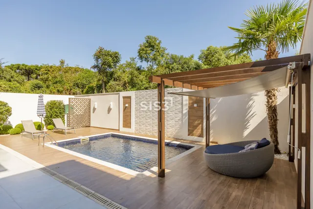 Casa à venda no condomínio Le Parc | 4 suítes | Parque Tingui