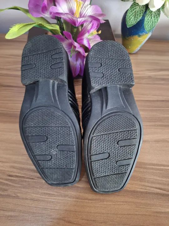 Sapato infantil em verniz Preto tamanho, 28/29 - Foto 3
