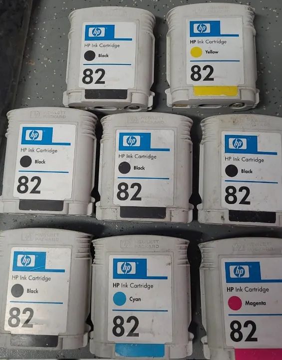 8 cartuchos vazio HP82